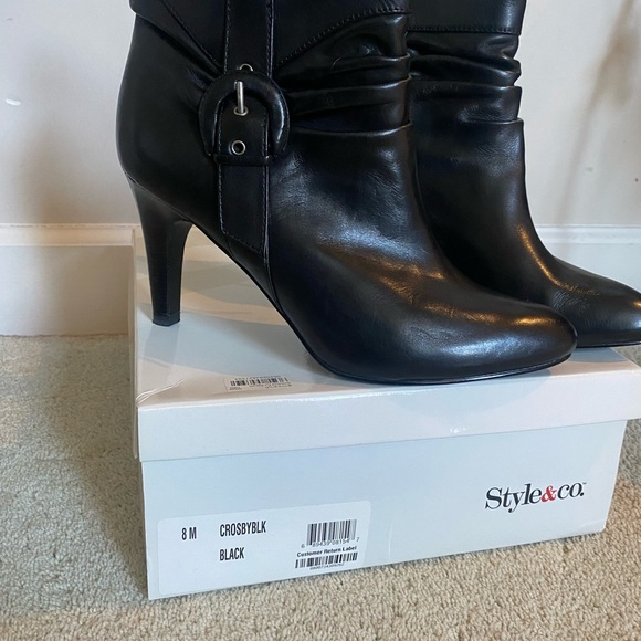 Women’s Style & Co black heeled booties, size 8 - Picture 4 of 7